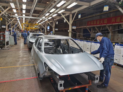 首臺車今下線 上汽臨港乘用車工廠開啟復工復產壓力測試